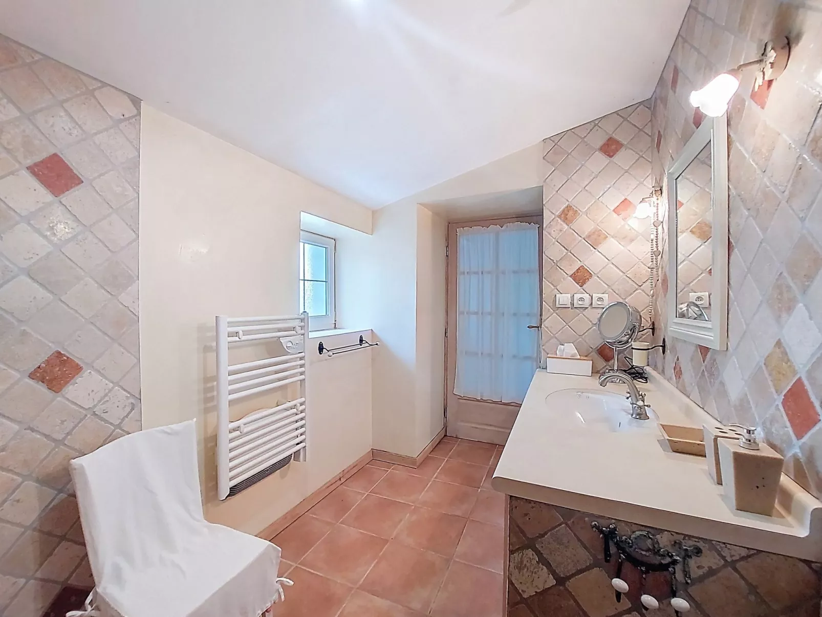 Le Four à Chaux-Binnen