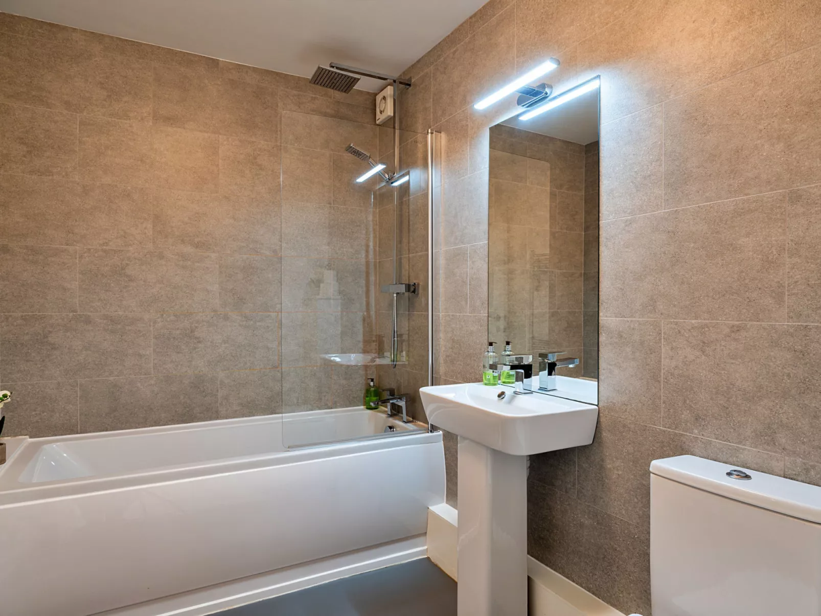 Brunels Reach-Binnen