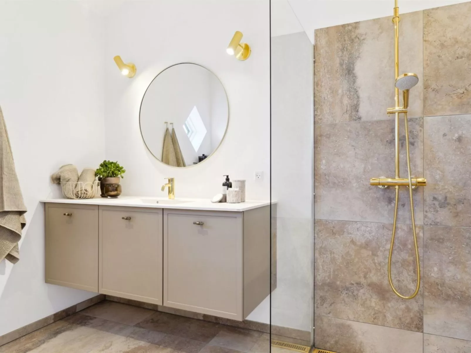 "Eida" - 500m from the sea-Binnen