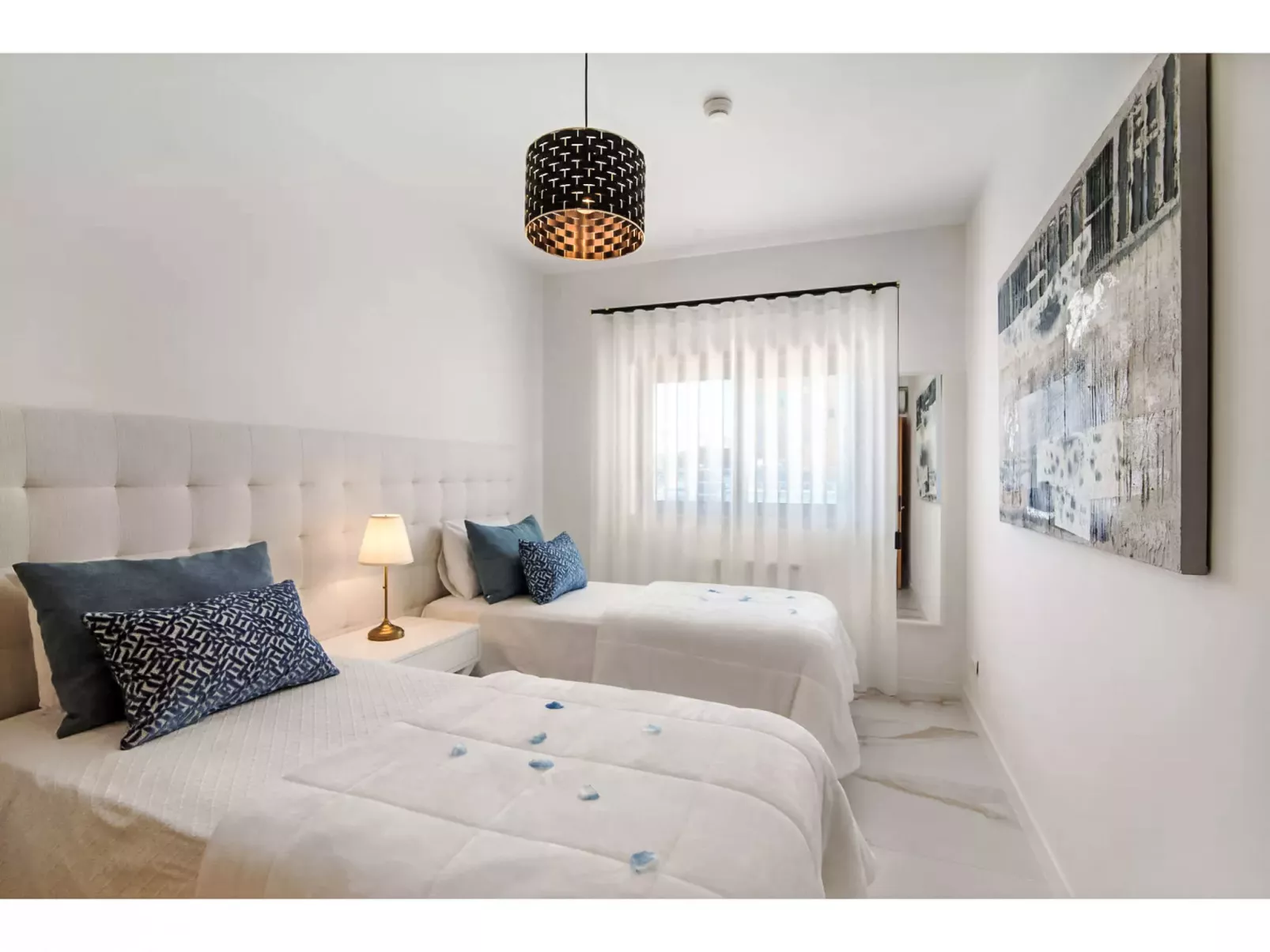 W Marina - Sunny Way-Binnen