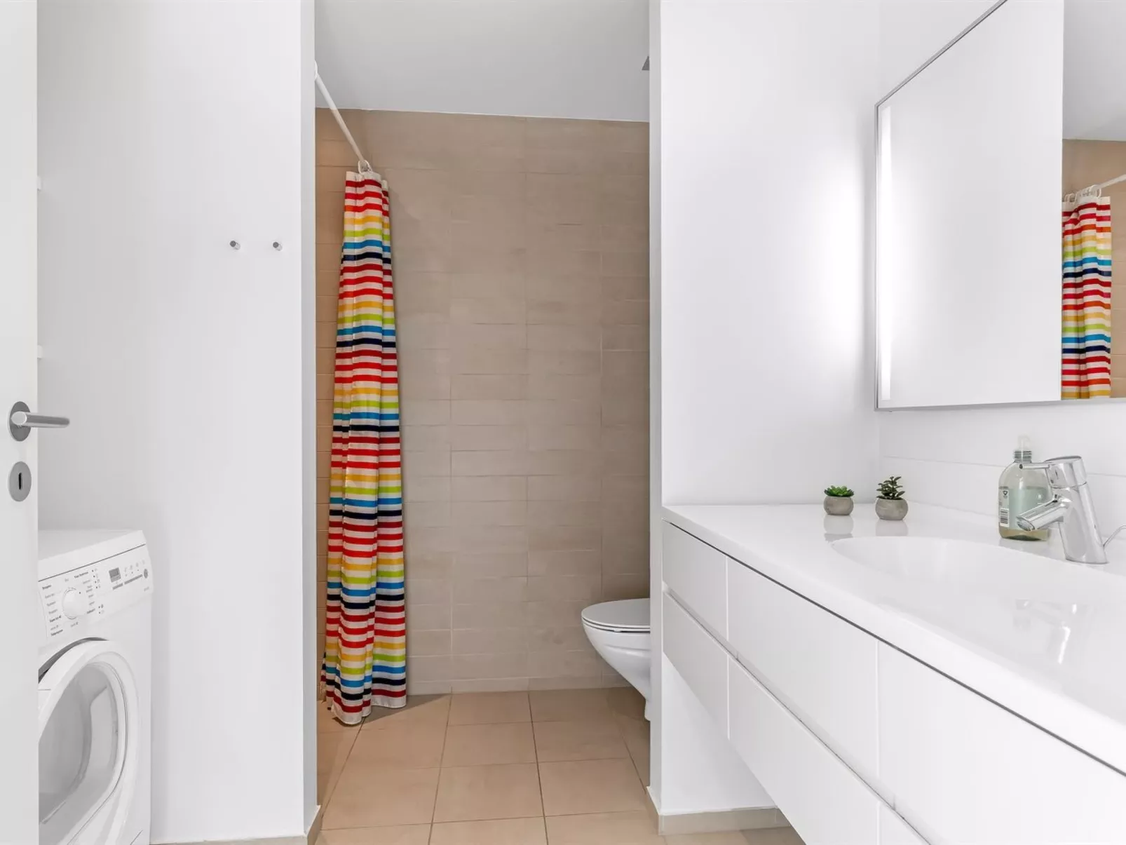 "Saxi" - 650m from the sea-Binnen