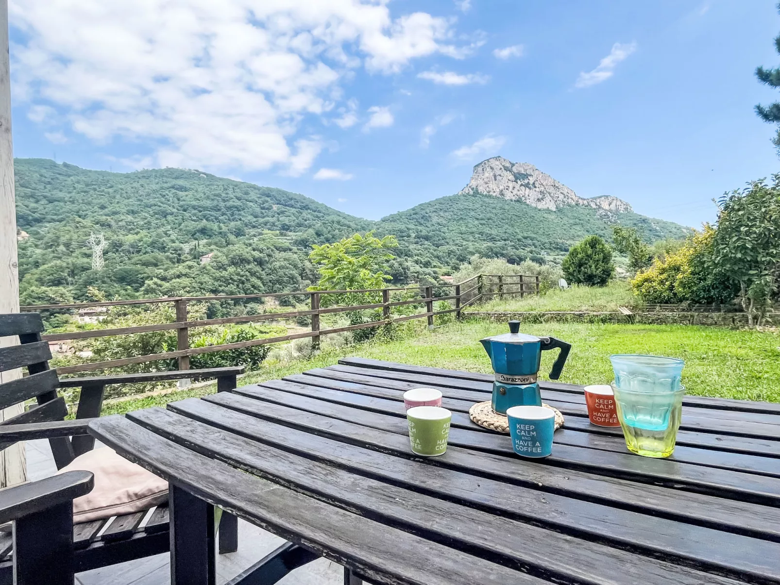 Le radici dell´ulivo-Buiten