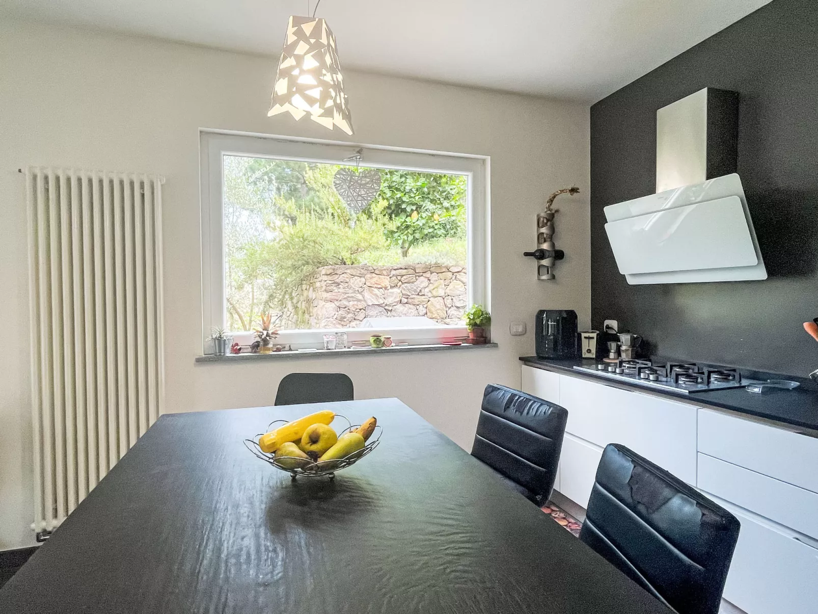 Le radici dell´ulivo-Binnen