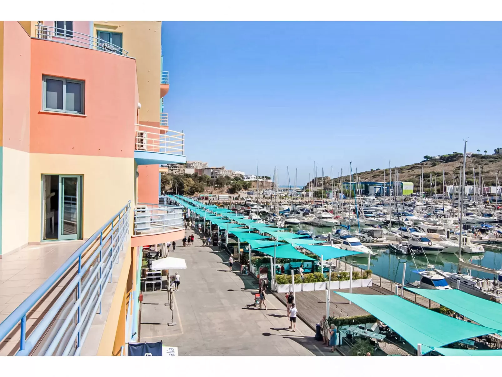 W Marina - Sunny Way-Buiten