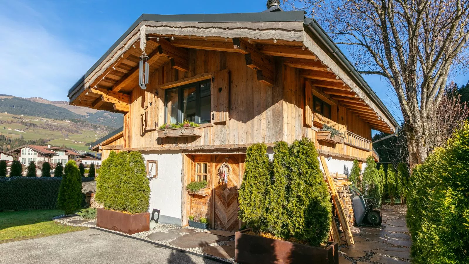 Almversteck Hollersbach-Buitenkant zomer