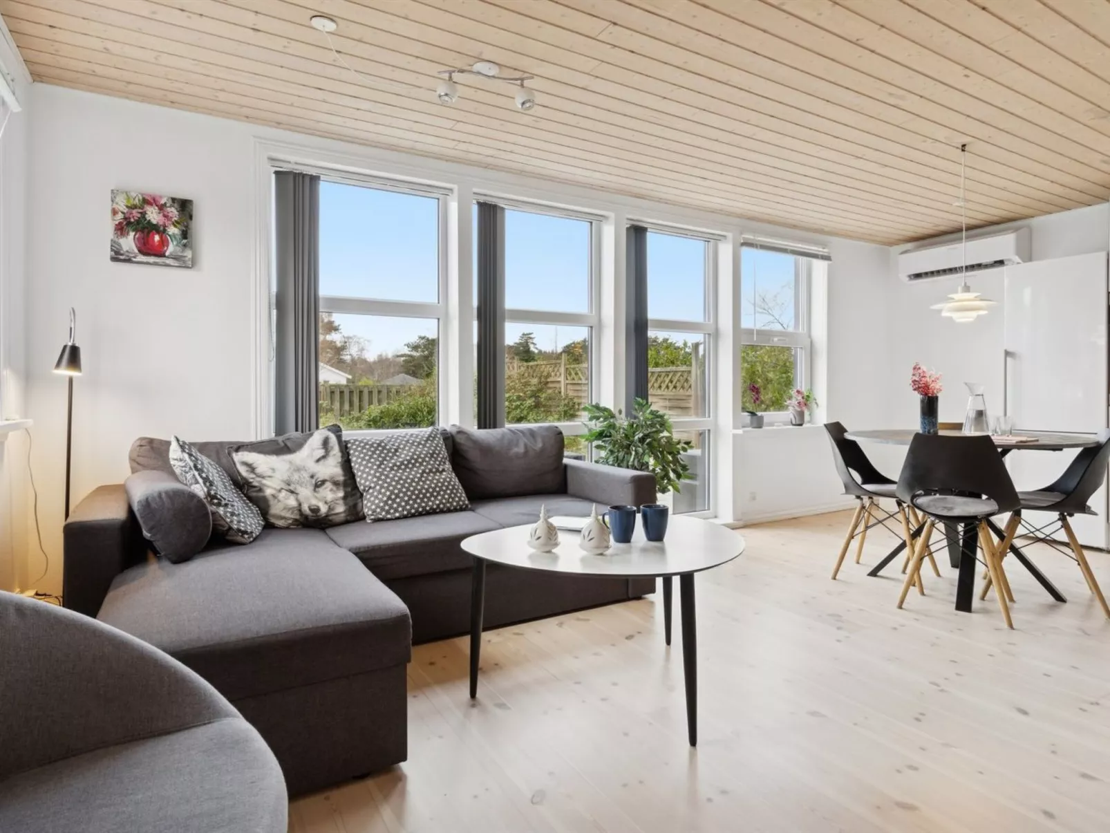 "Algeth" - 350m from the sea-Binnen