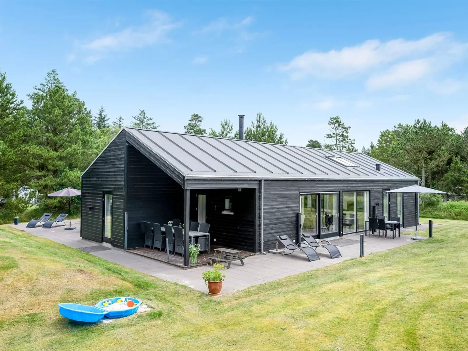 "Jonka" - 2km from the sea