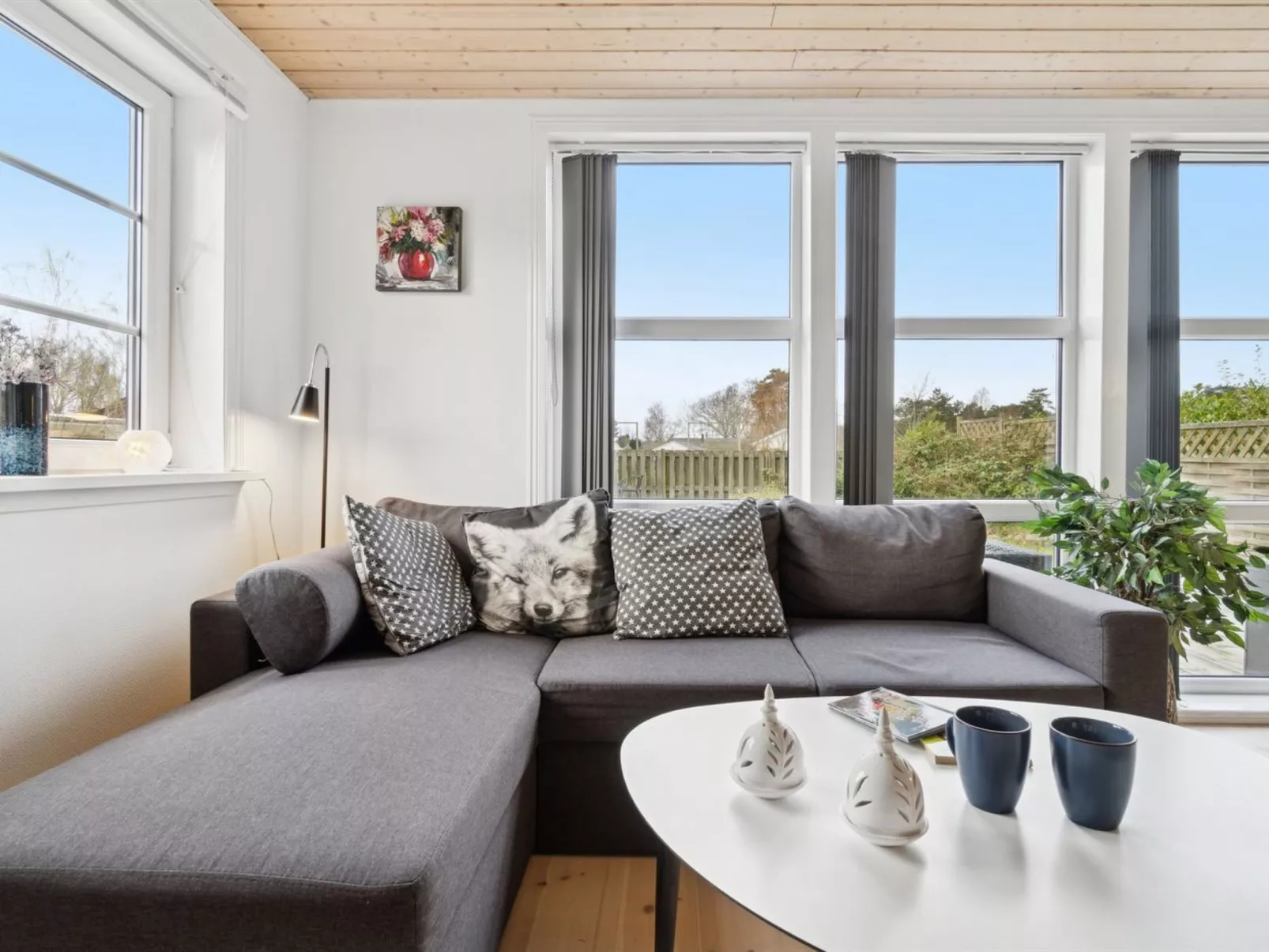 "Algeth" - 350m from the sea-Binnen