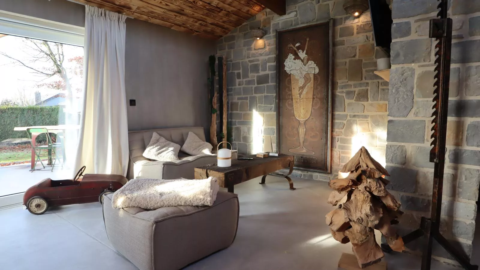 Chez Brigitte-Woonkamer