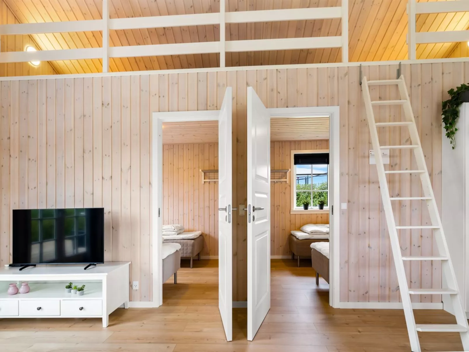 "Rixa" - 350m from the sea-Binnen