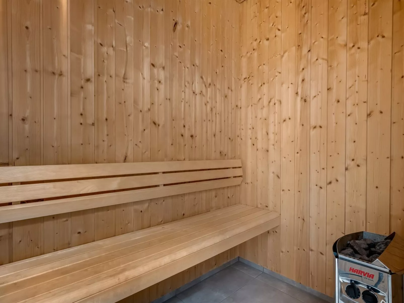 "Jonka" - 2km from the sea-Binnen