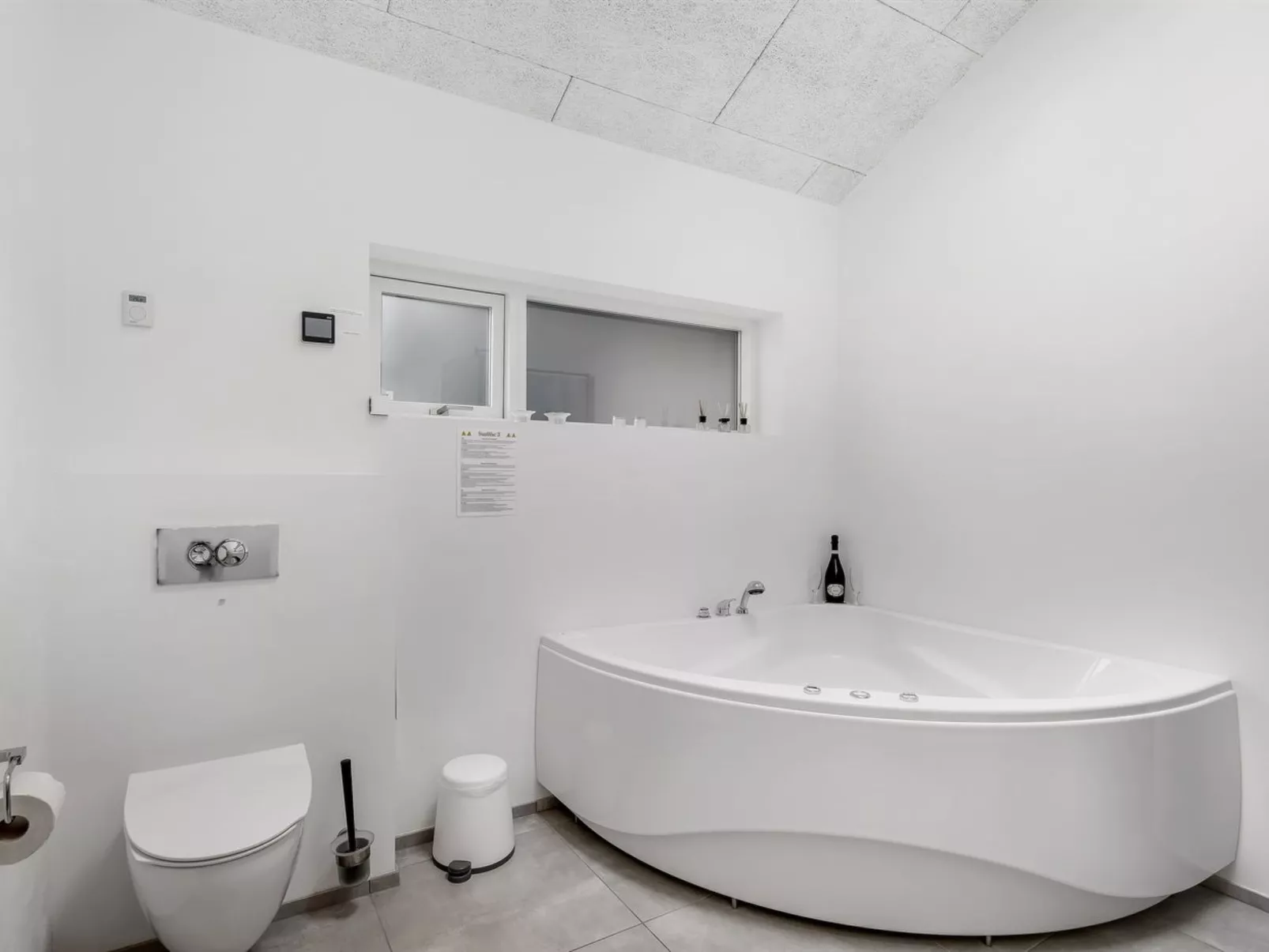 "Jonka" - 2km from the sea-Binnen