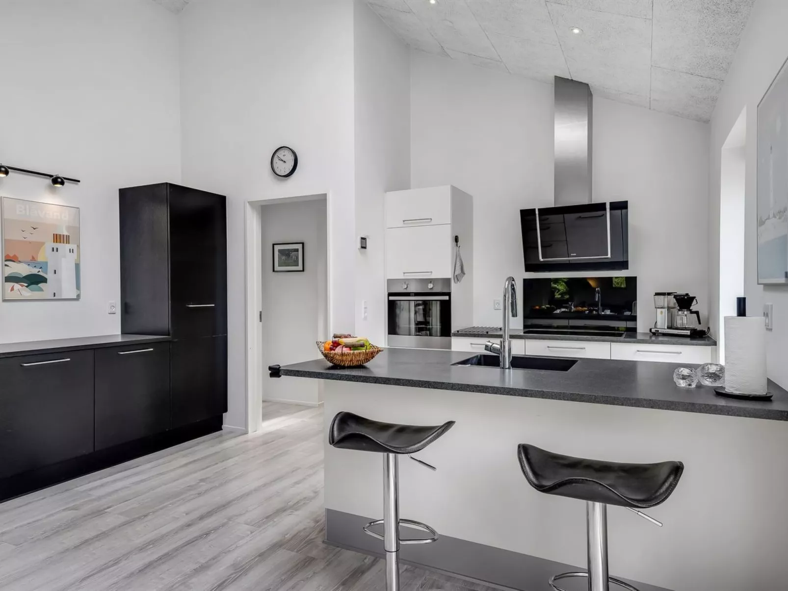 "Jonka" - 2km from the sea-Binnen