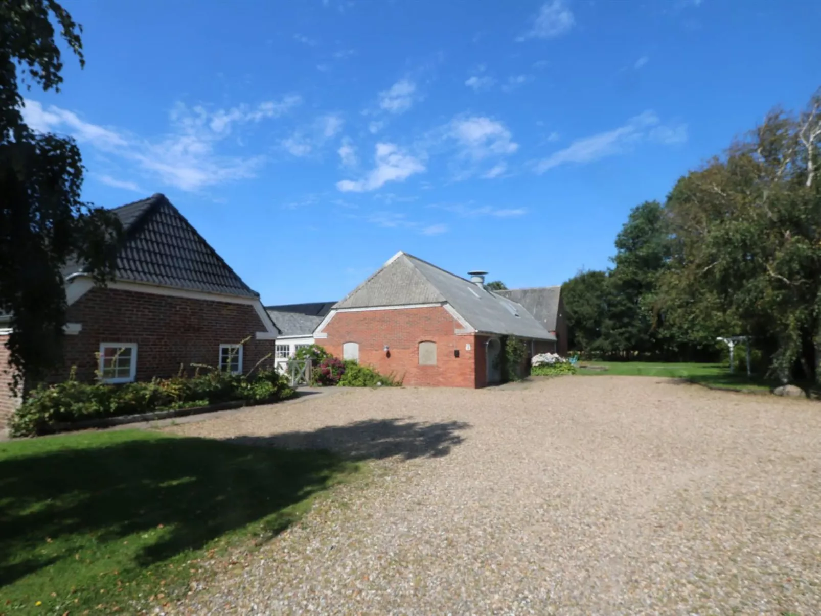 "Brigitte" - 1.3km to the fjord-Buiten