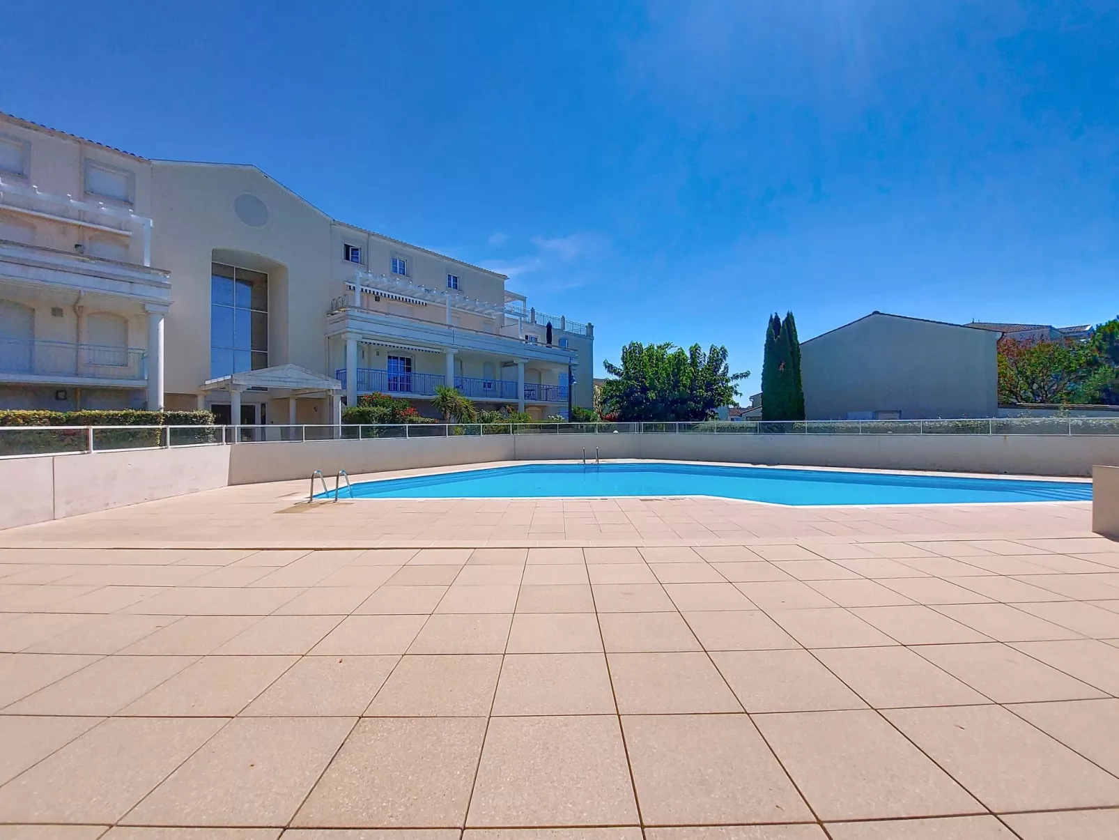 Les Hautes Folies-Buiten