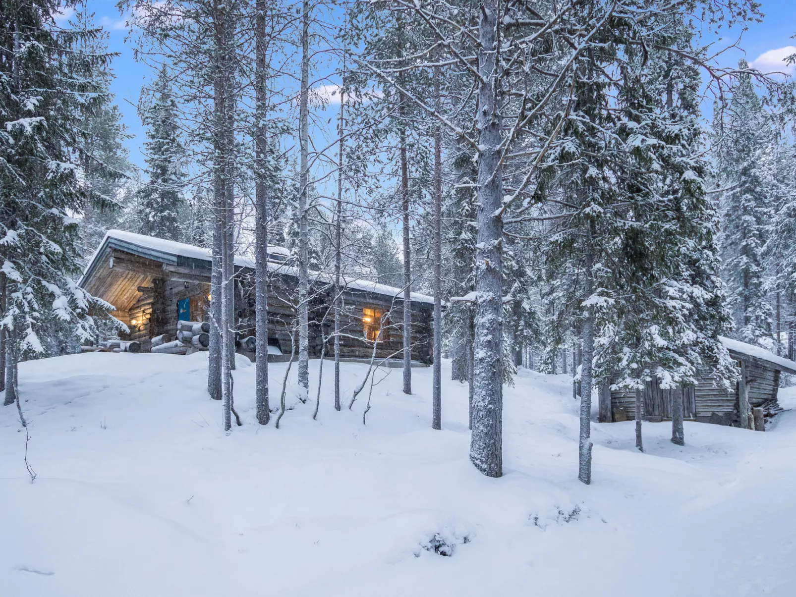 Salmentieva 2-Binnen