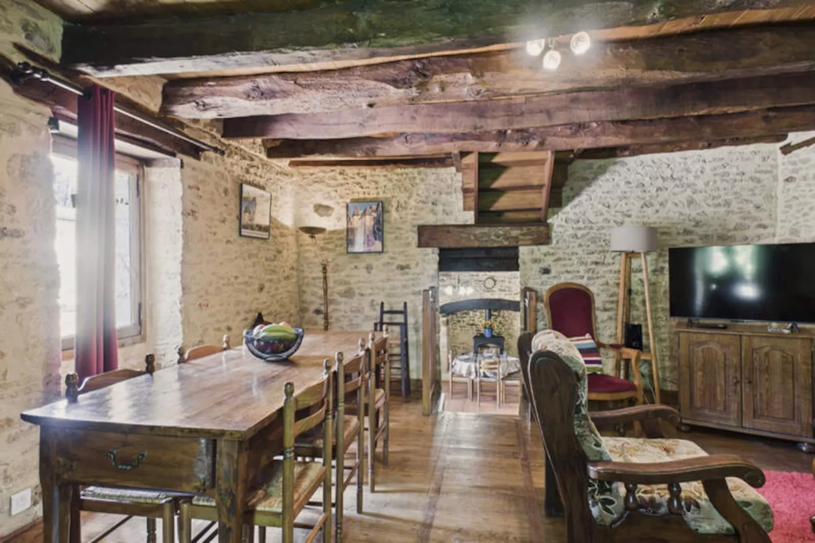 Maison à Saint-Crépin-et-Carlucet