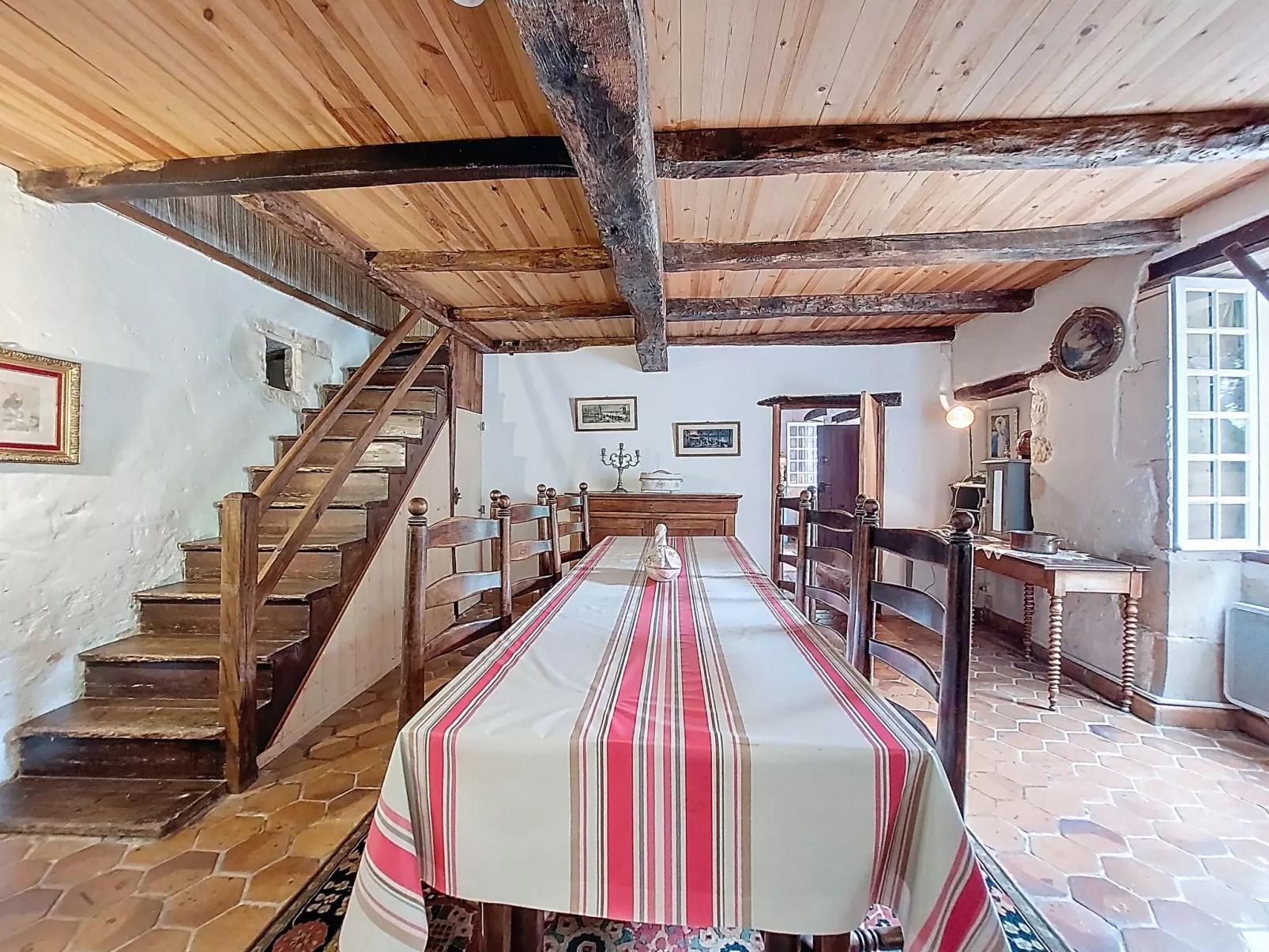 Les Vidalières-Binnen