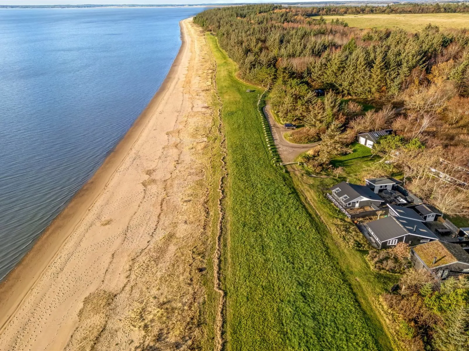 "Iwa" - 15m from the sea-Buiten