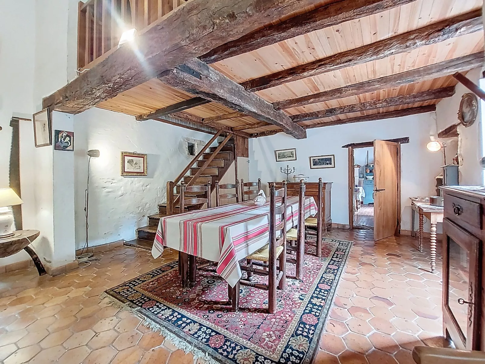 Les Vidalières-Binnen