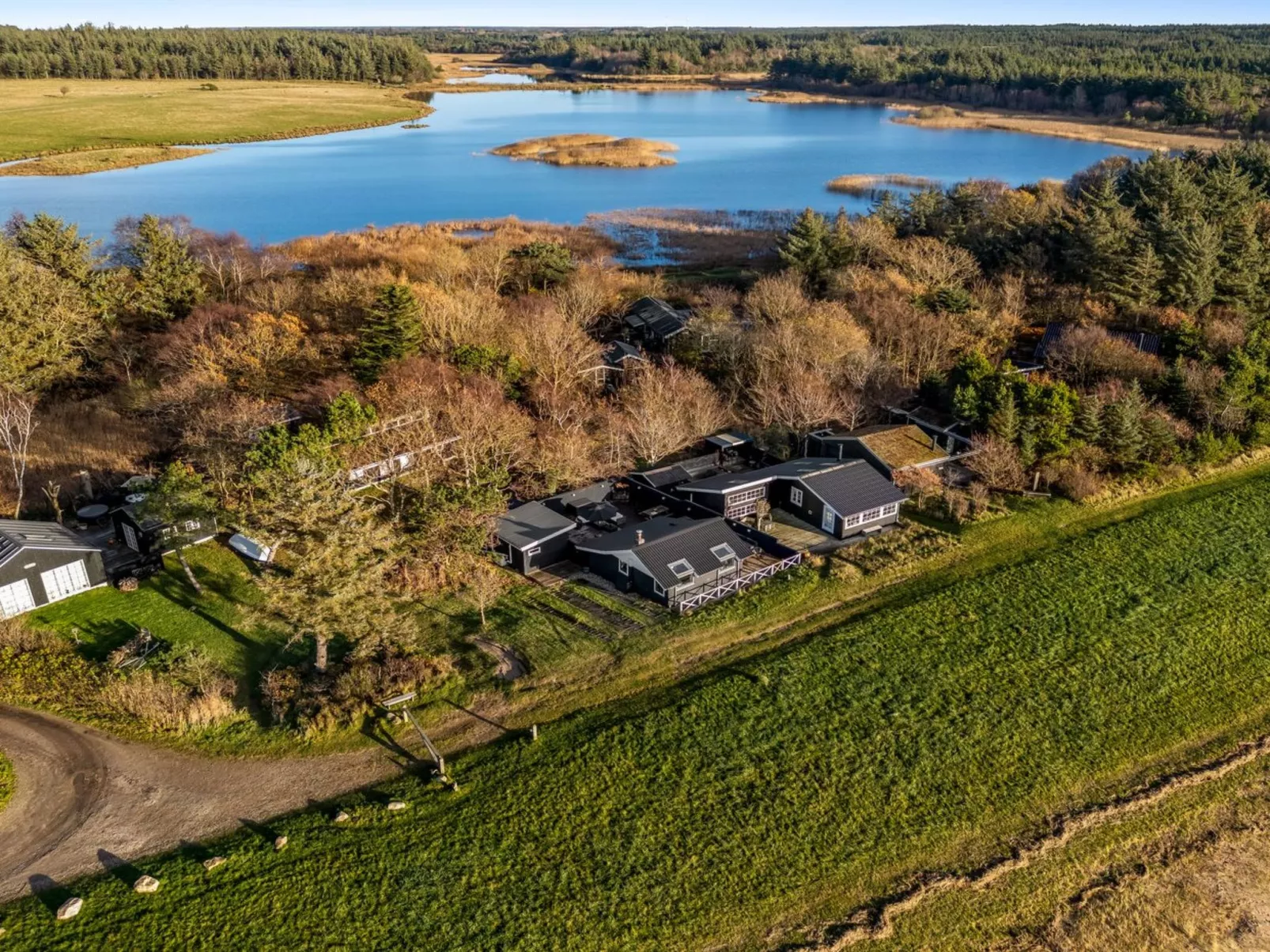 "Iwa" - 15m from the sea-Buiten