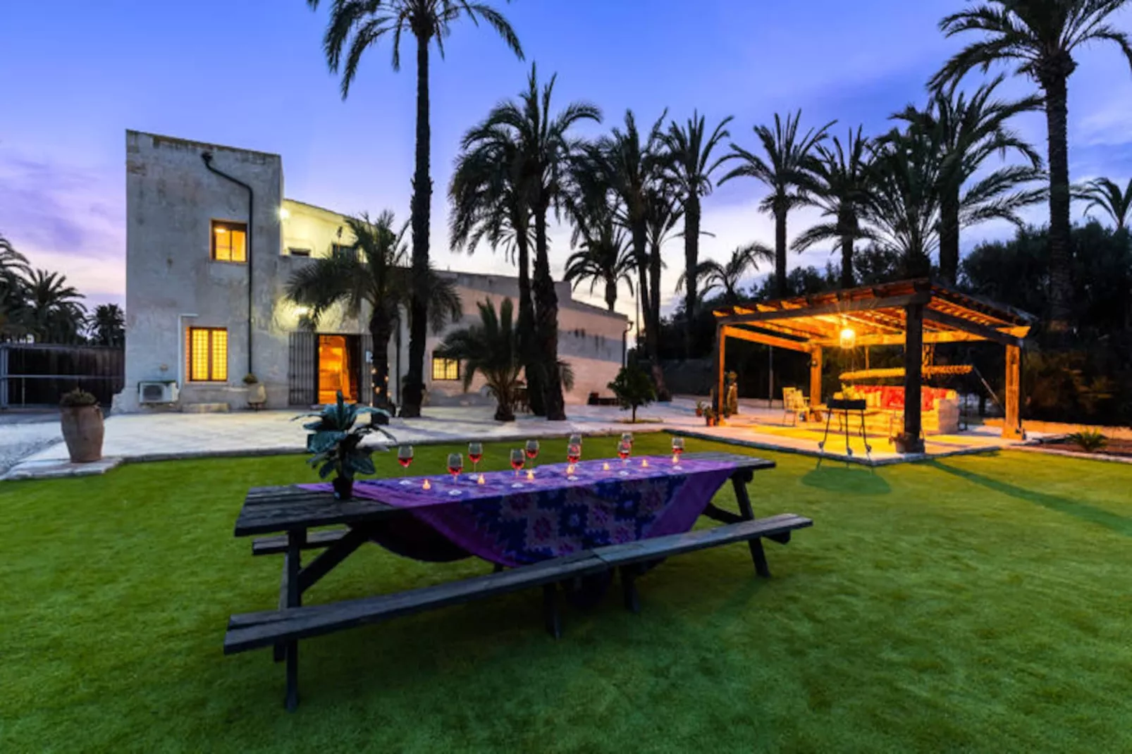 Maison à Elche-Niet-getagd