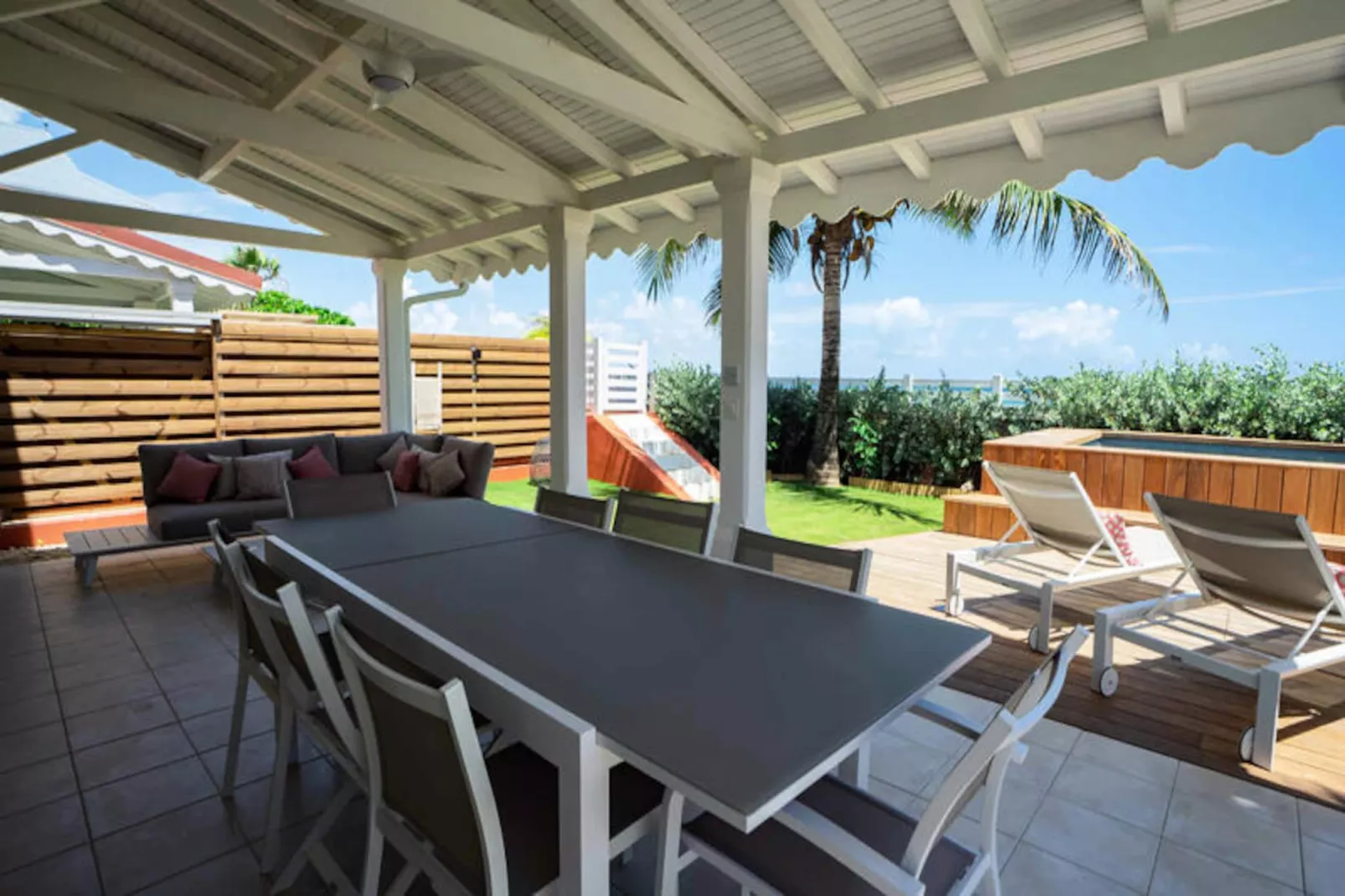 Maison à Le Moule-Niet-getagd