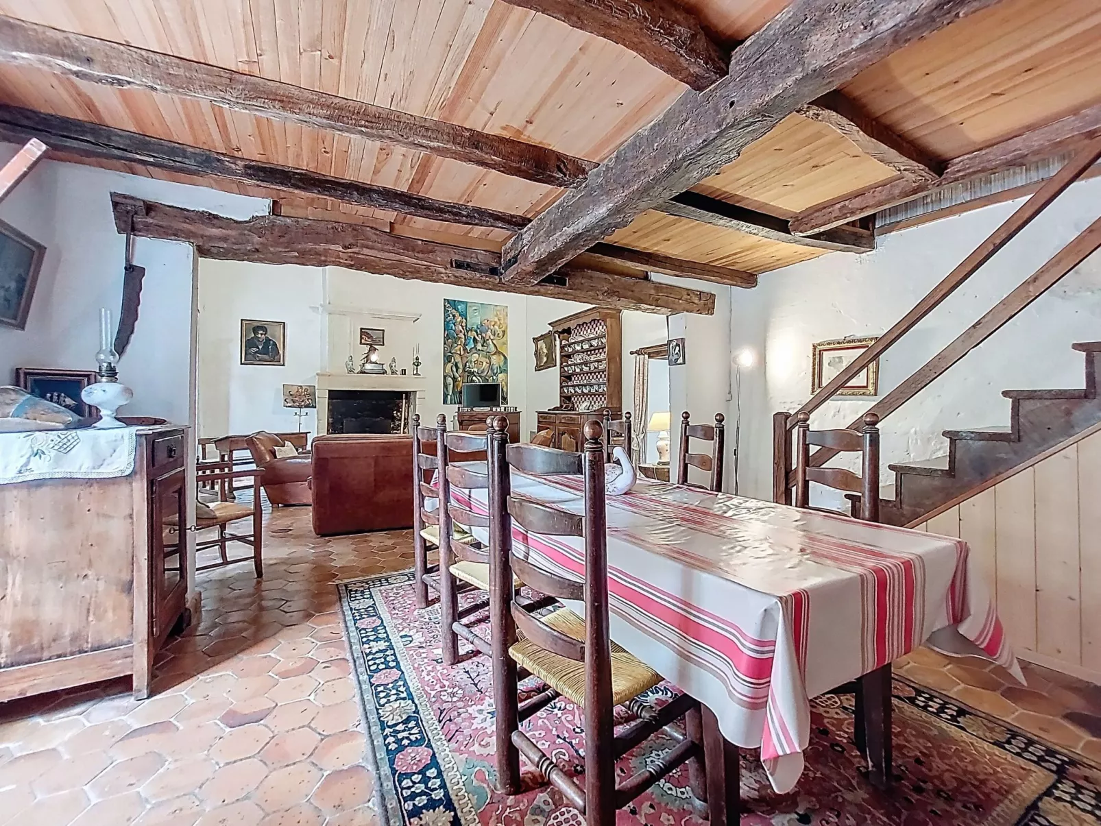 Les Vidalières-Binnen