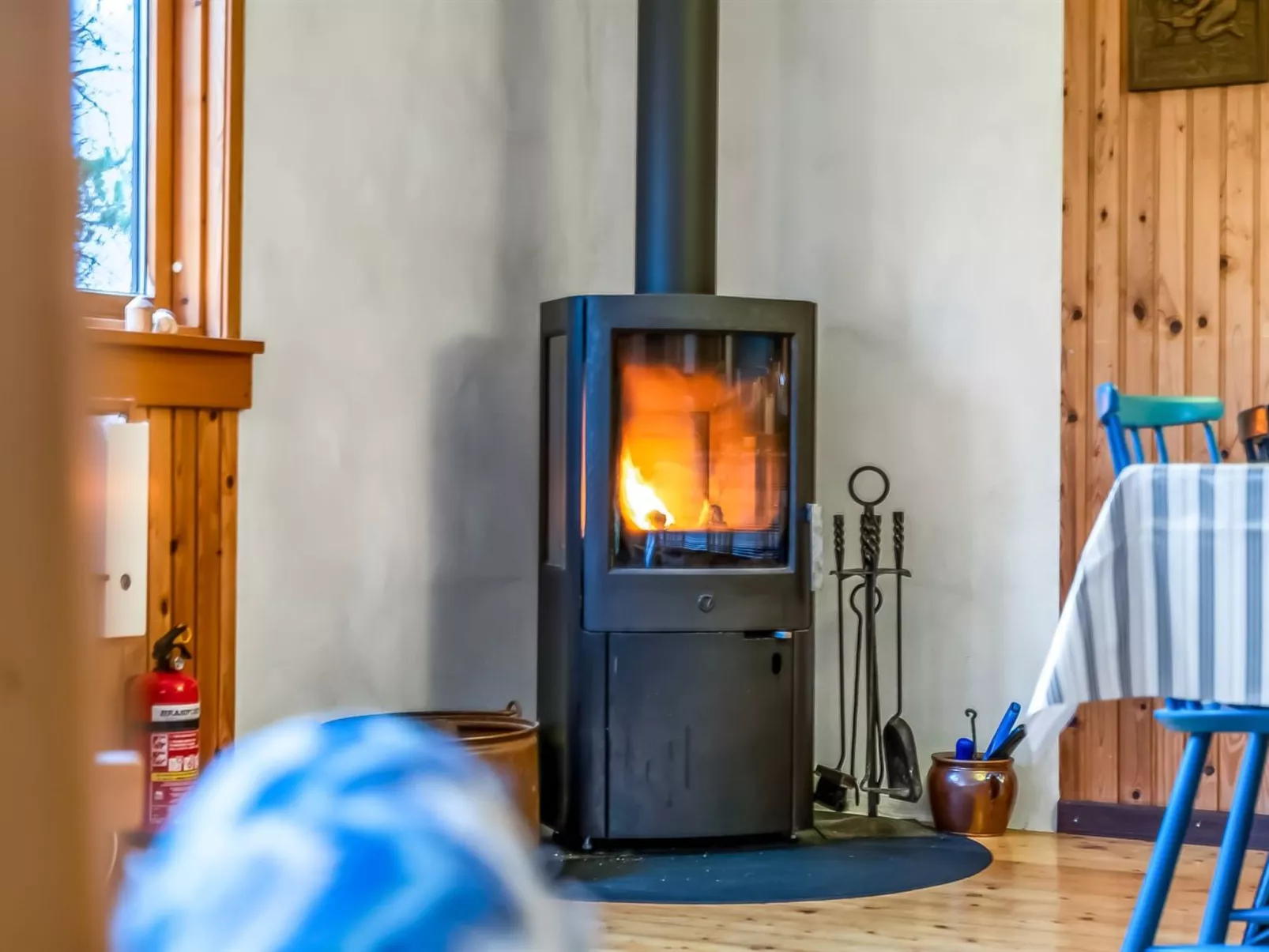 "Anneka" - 750m from the sea-Binnen