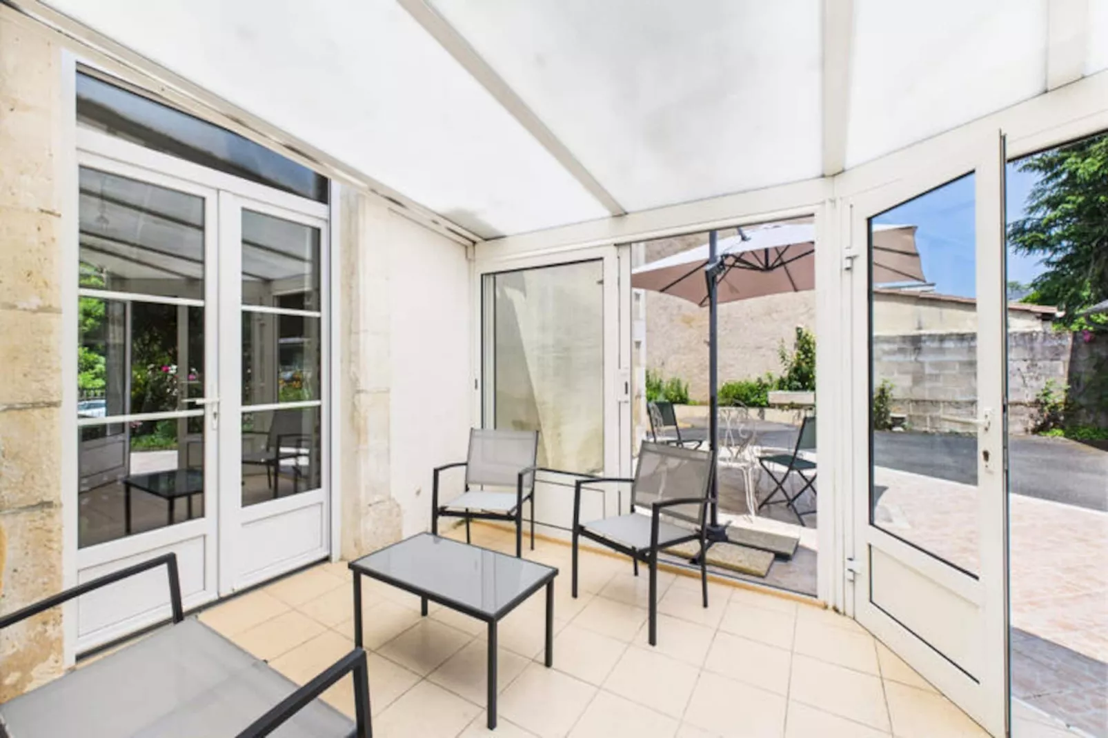 Maison à Montignac-Niet-getagd