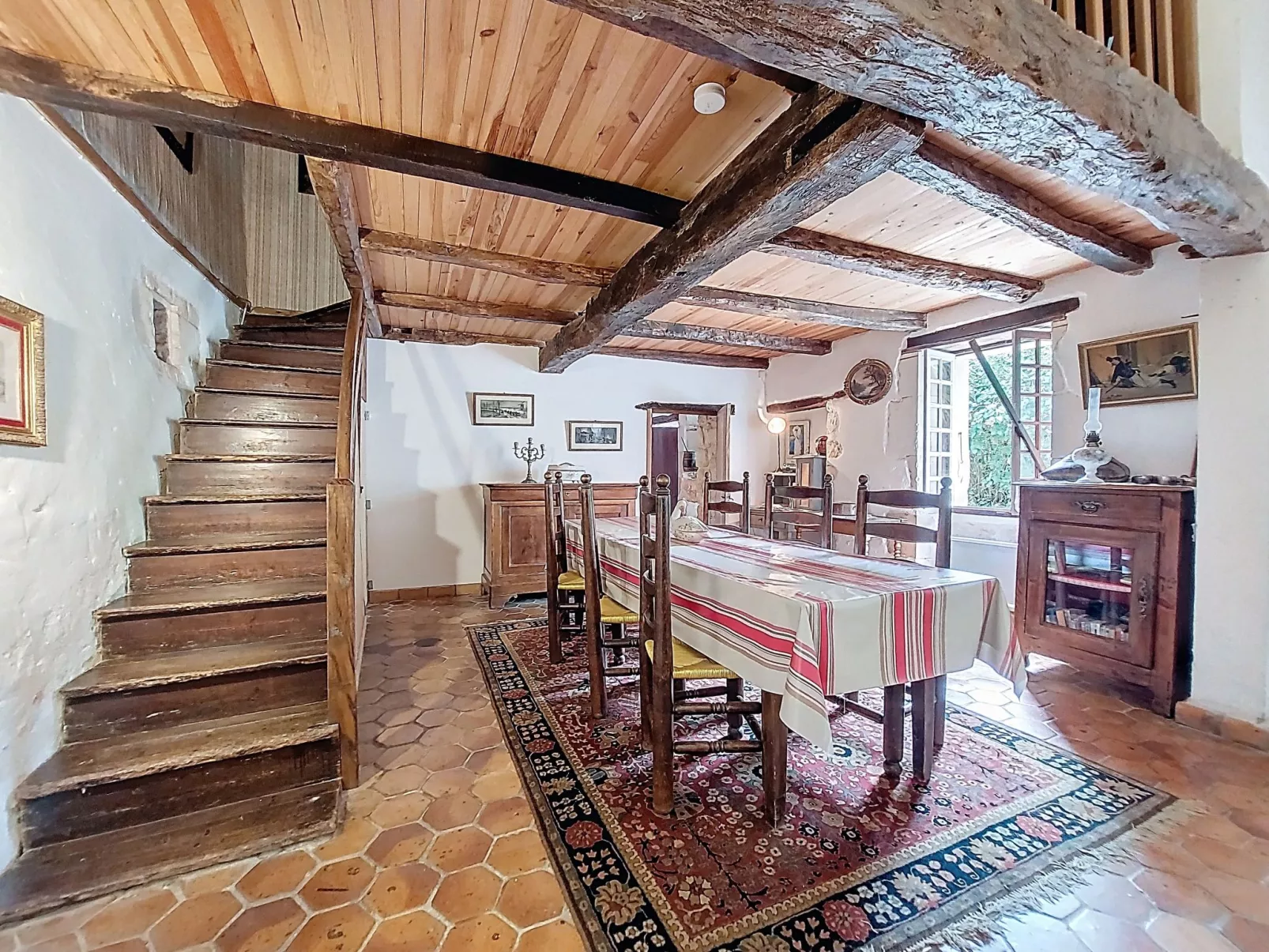 Les Vidalières-Binnen