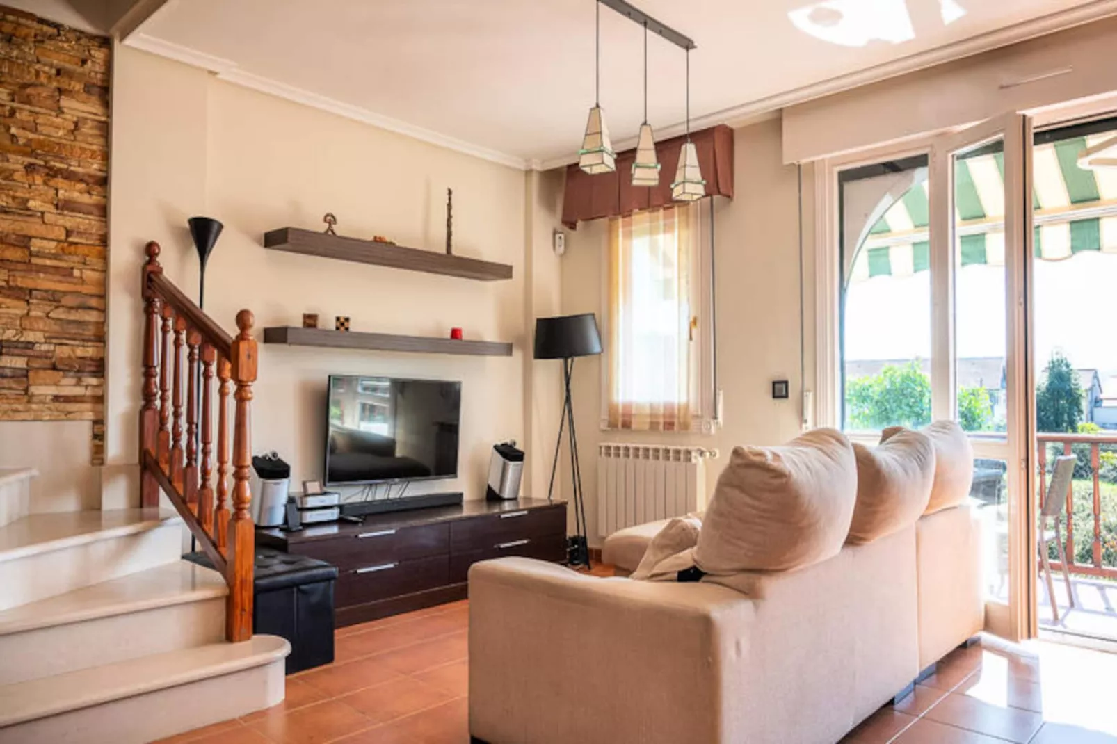 Maison à Argonos-Niet-getagd