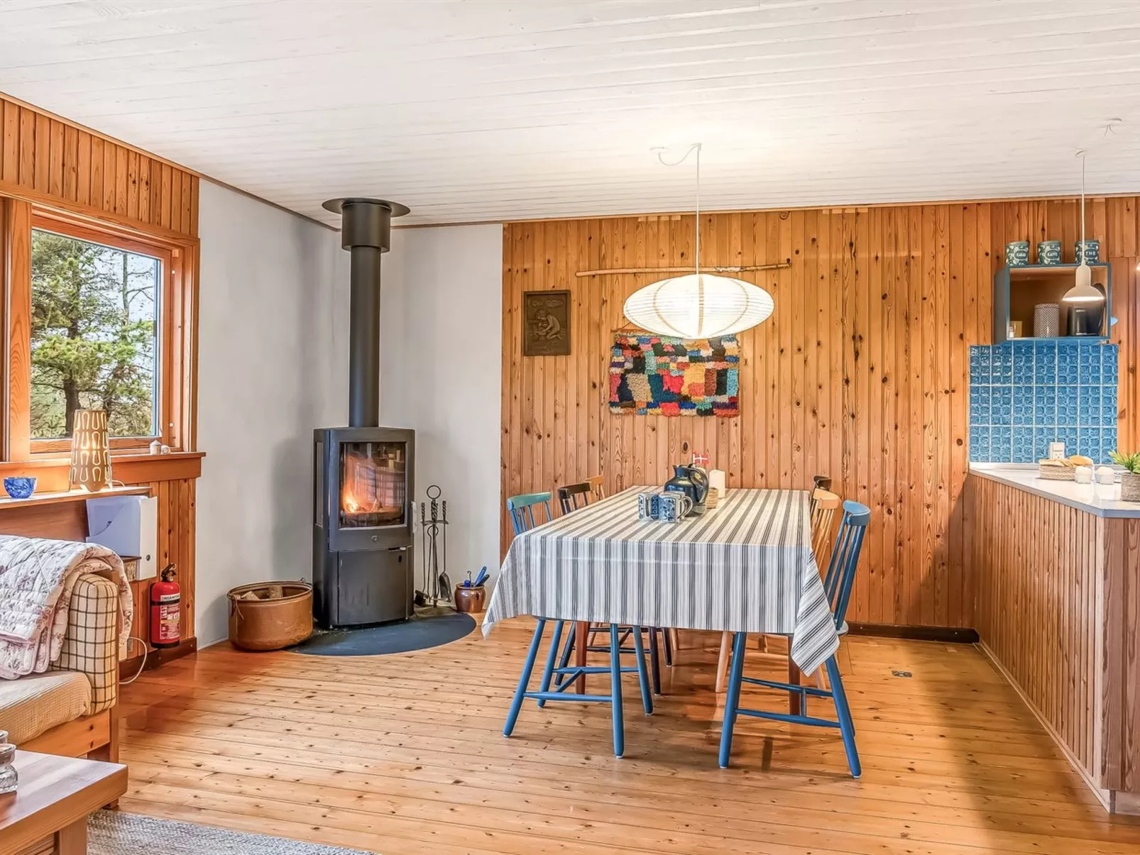 "Anneka" - 750m from the sea-Binnen