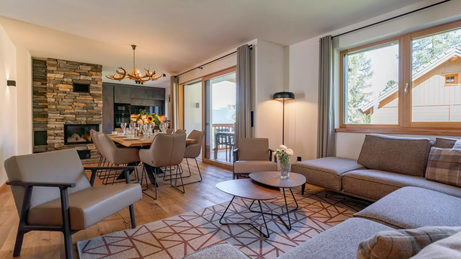 Romantik Mountain Chalet-Woonkamer