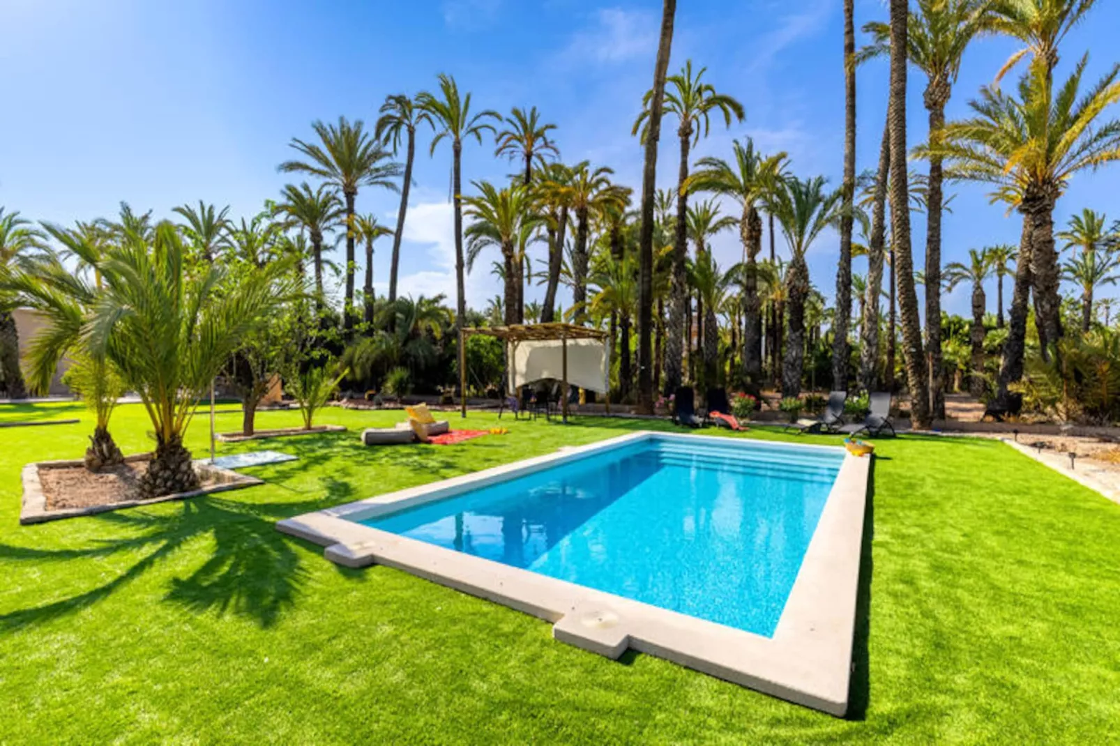 Maison à Elche-Niet-getagd