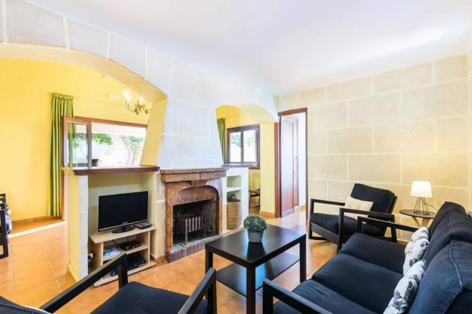 Maison à Cala'n Porter-Niet-getagd