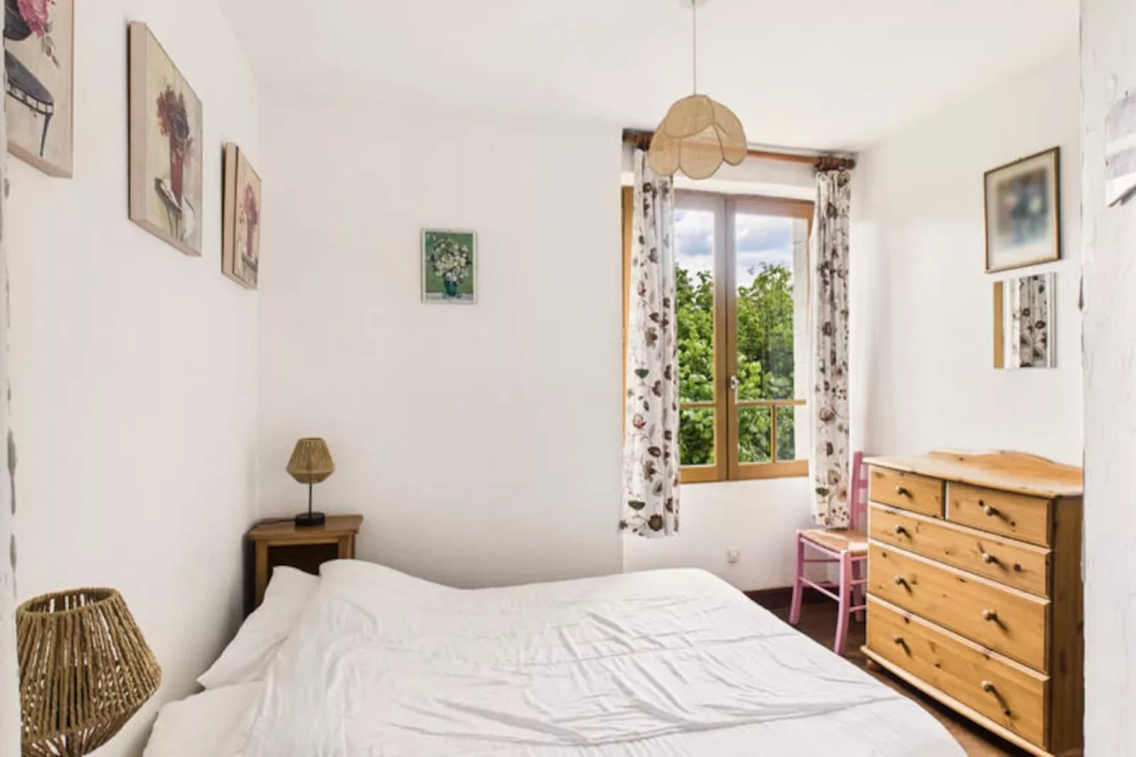 Maison à Montignac-Niet-getagd