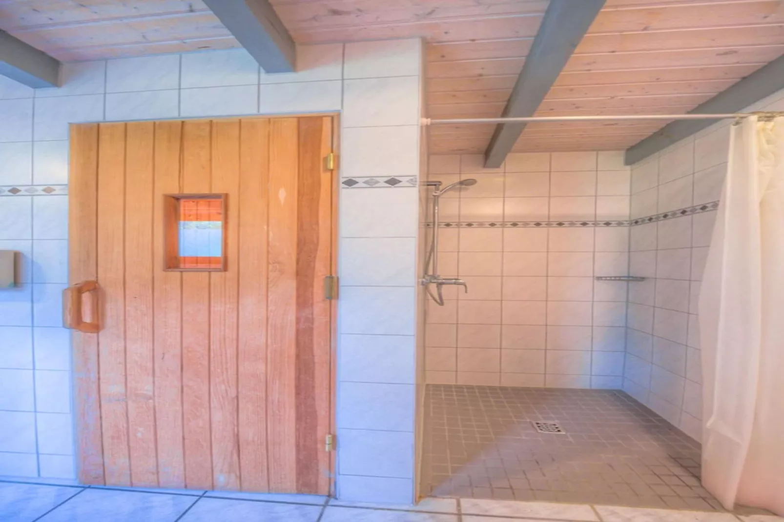 FH Wildgans Comfort Nr48-Badkamer