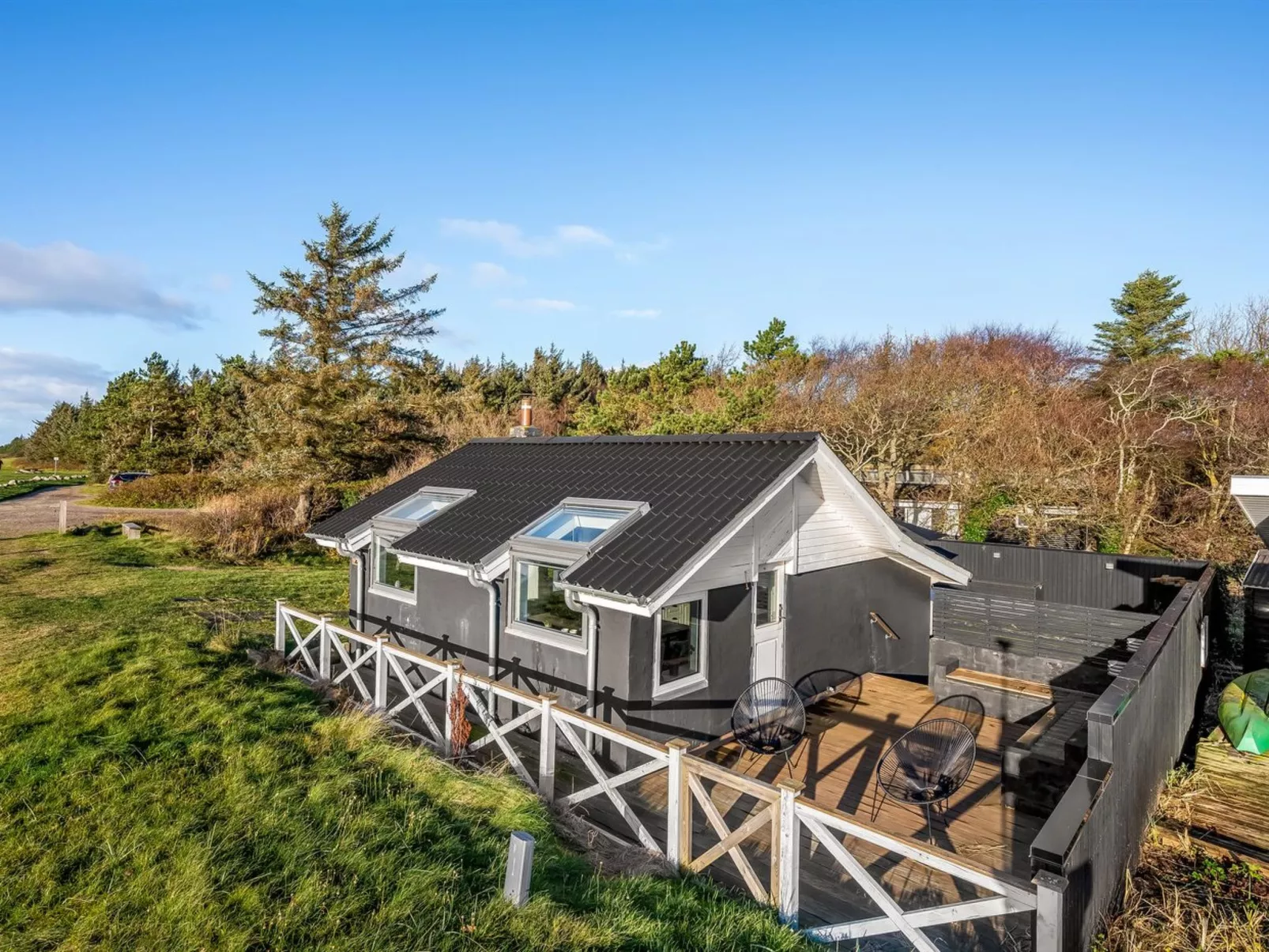 "Iwa" - 15m from the sea-Buiten