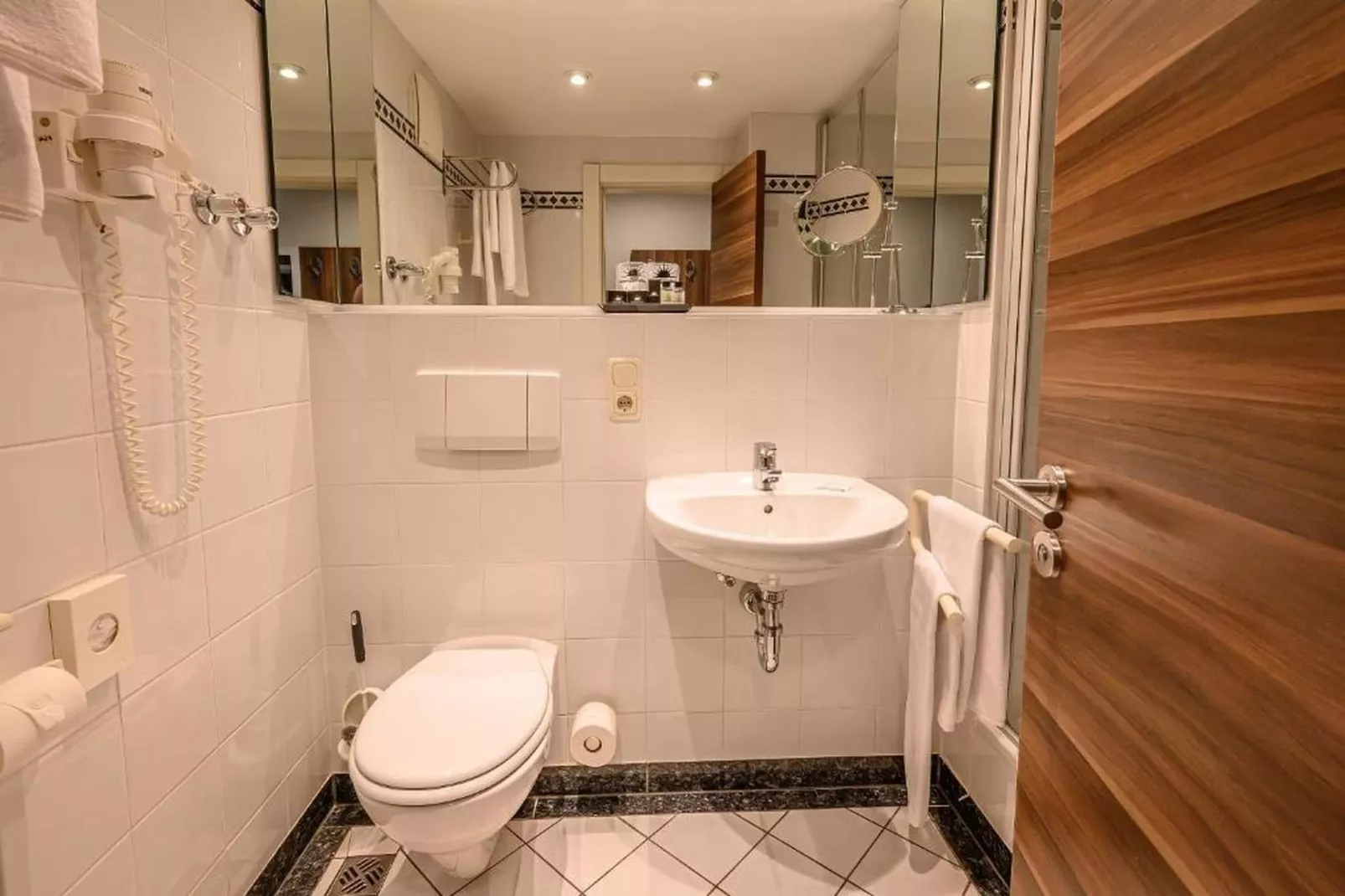 Schwarzbachtal - Double room Forest and Mountain View With balcony-Badkamer