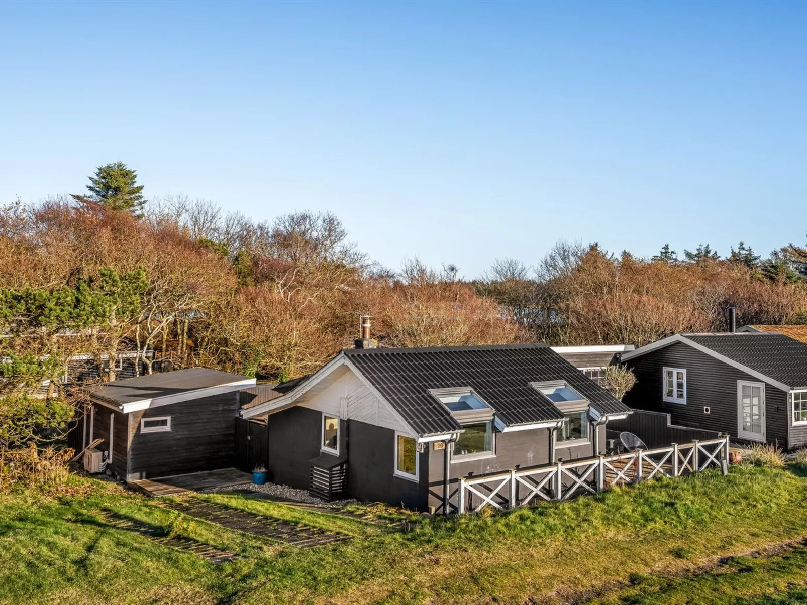 "Iwa" - 15m from the sea-Buiten