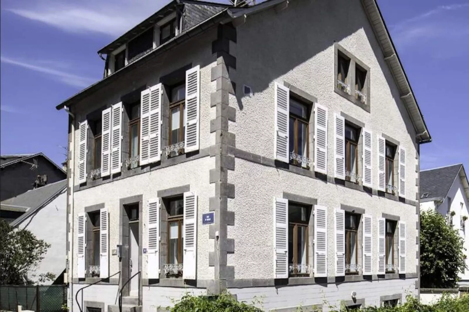 Appartements à La Bourboule-Niet-getagd