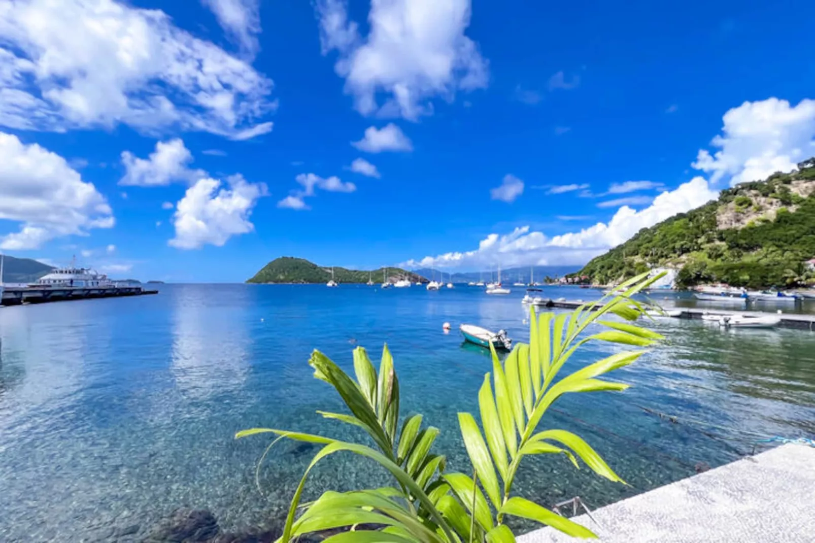 Maison à Terre de Haut-Niet-getagd