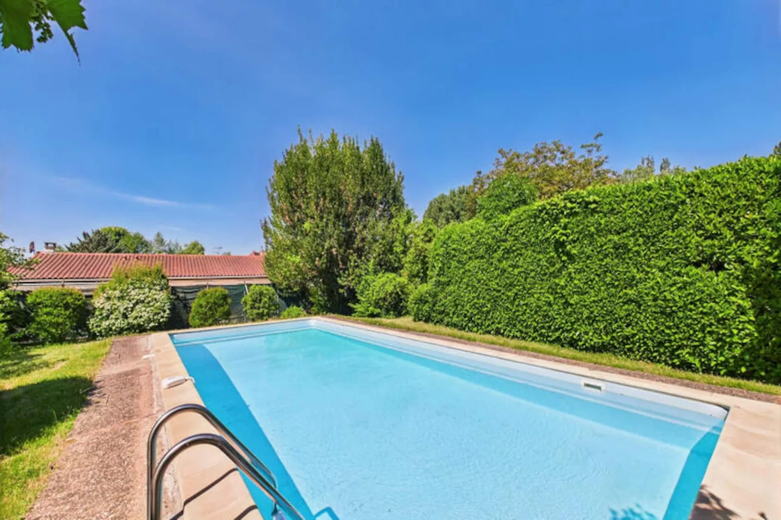 Maison à Montignac-Niet-getagd