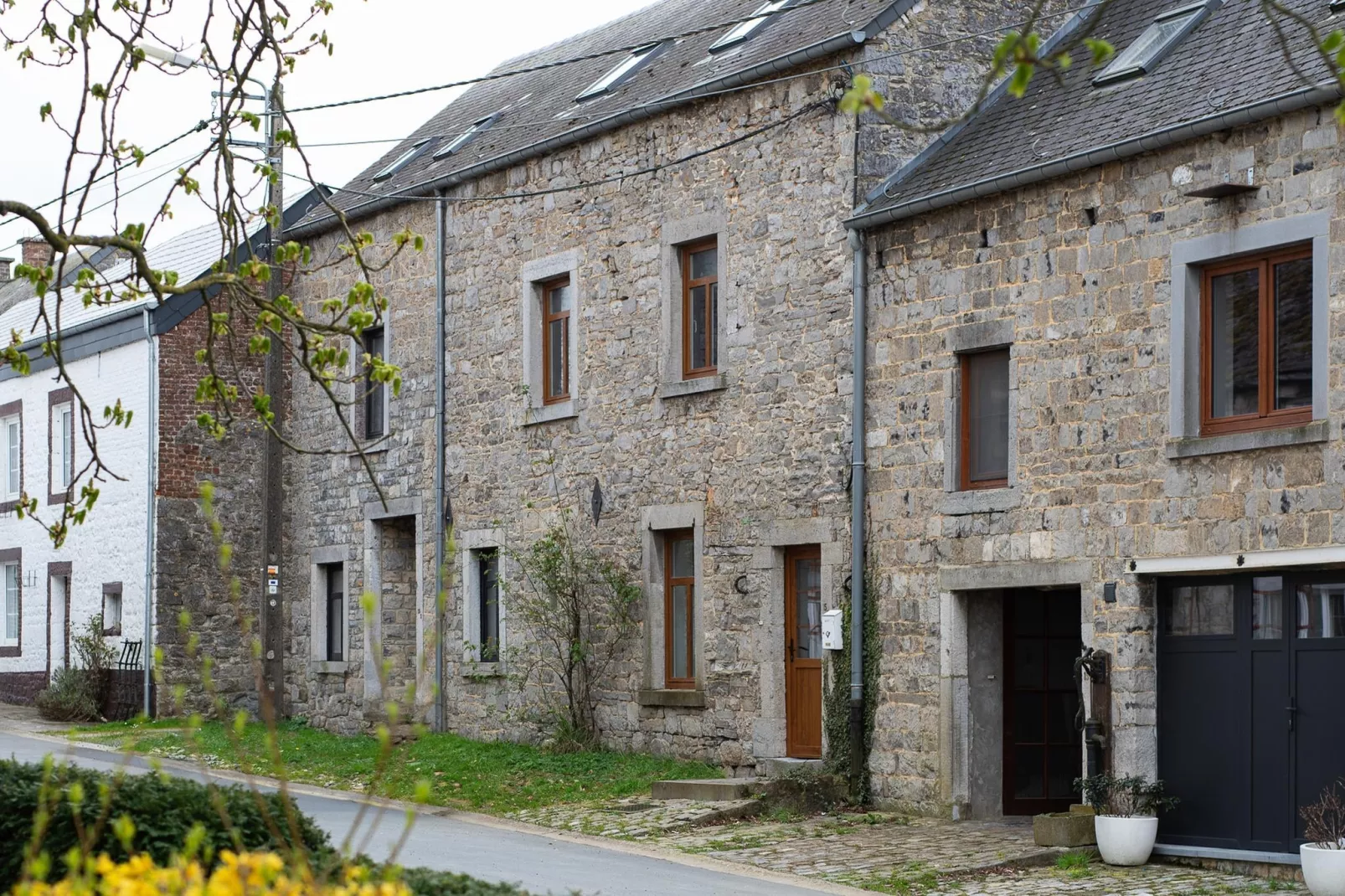 Maison Bleue-Buitenkant zomer