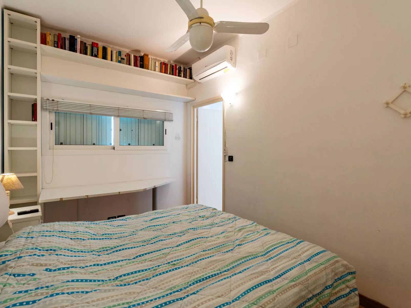 Capo Pino tra le Onde-Binnen