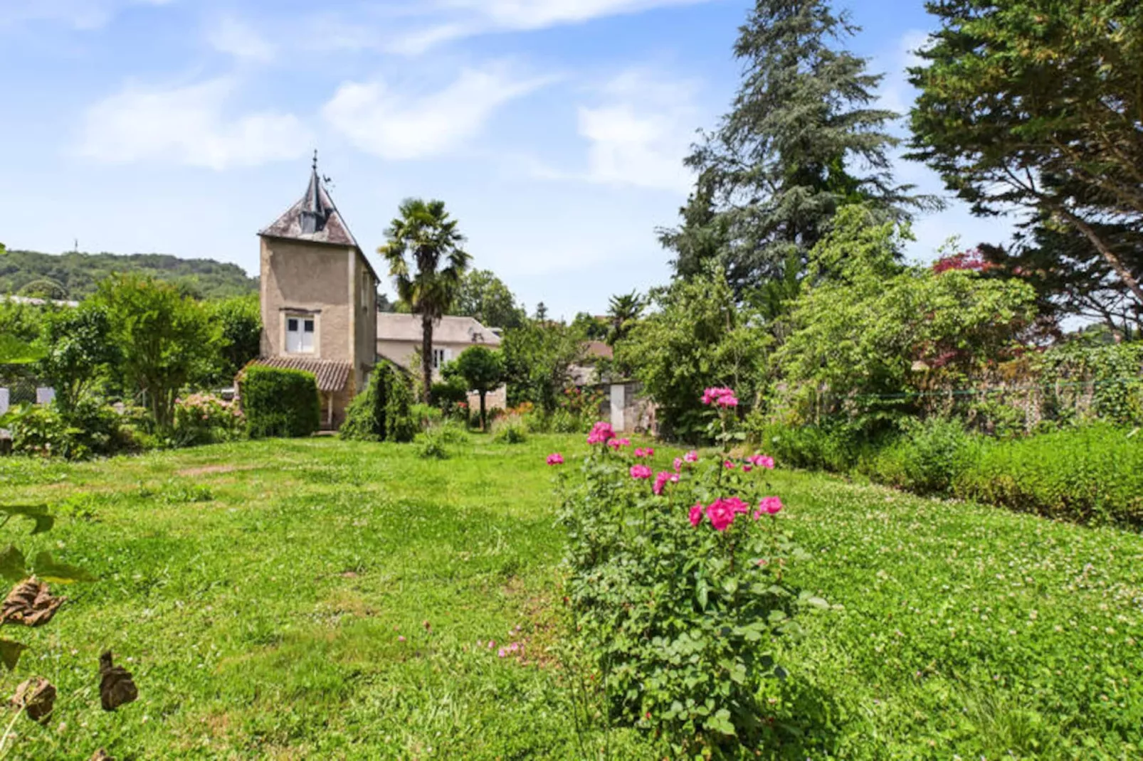 Maison à Montignac-Niet-getagd