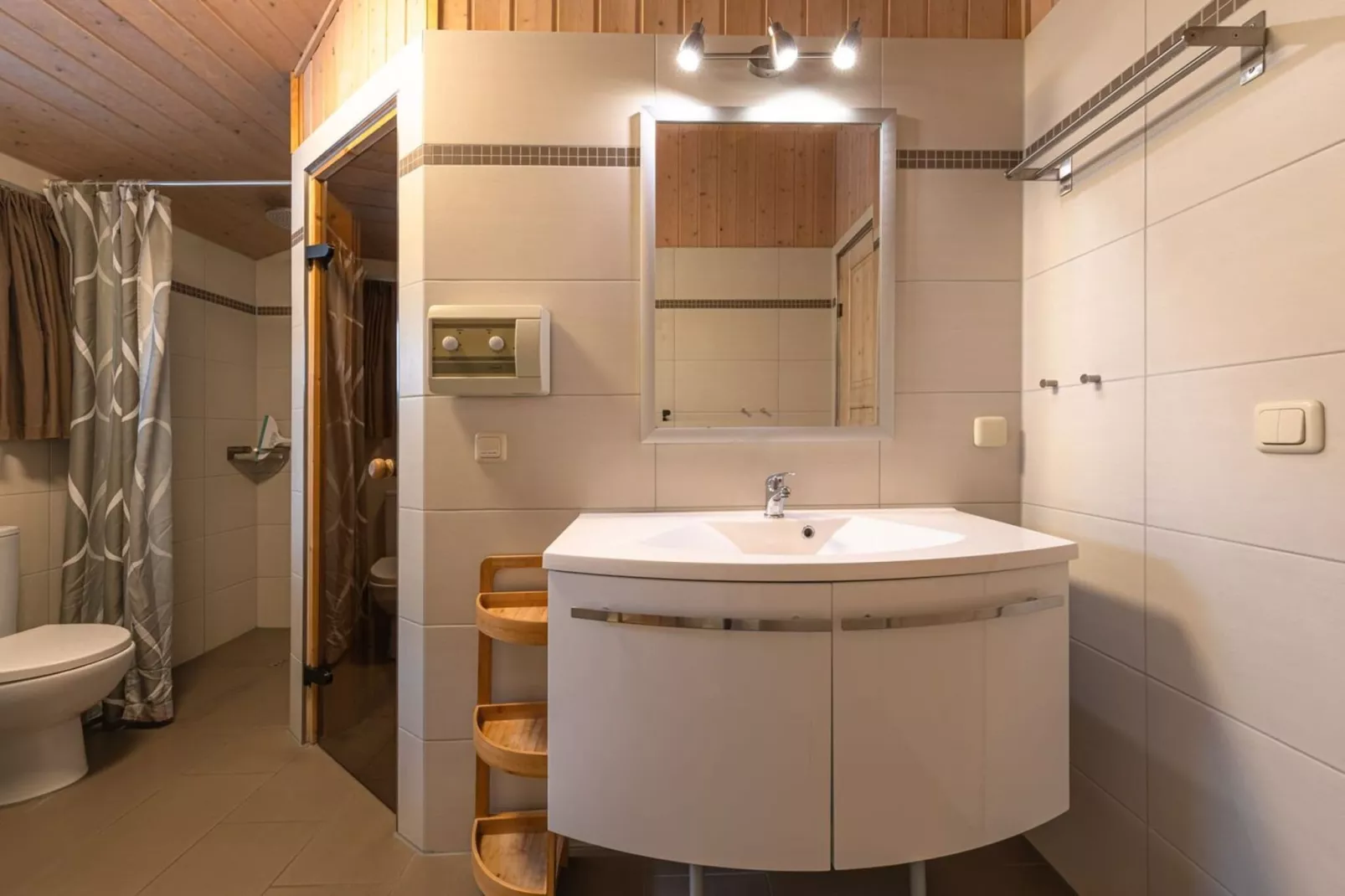 FH Seeschwalbe 221-Badkamer