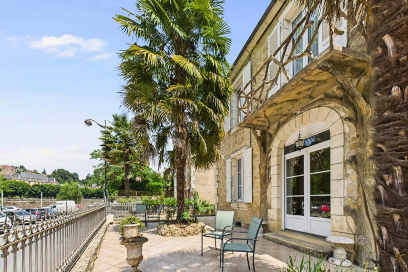 Maison à Montignac-Niet-getagd