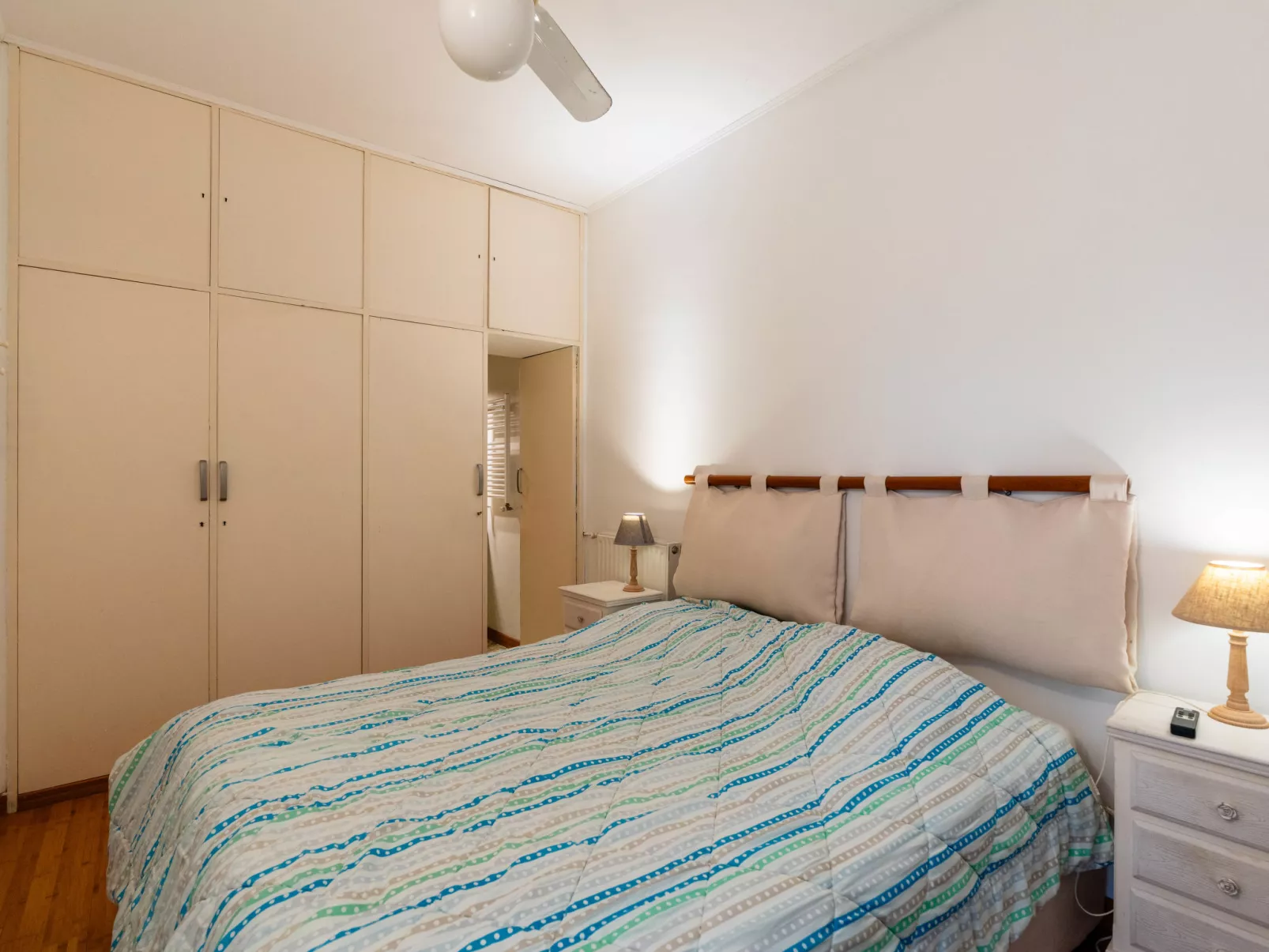 Capo Pino tra le Onde-Binnen